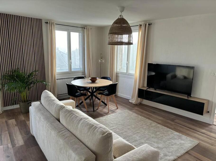 Appartement Cosy Au Coeur De La Ville Aurillac Exteriör bild